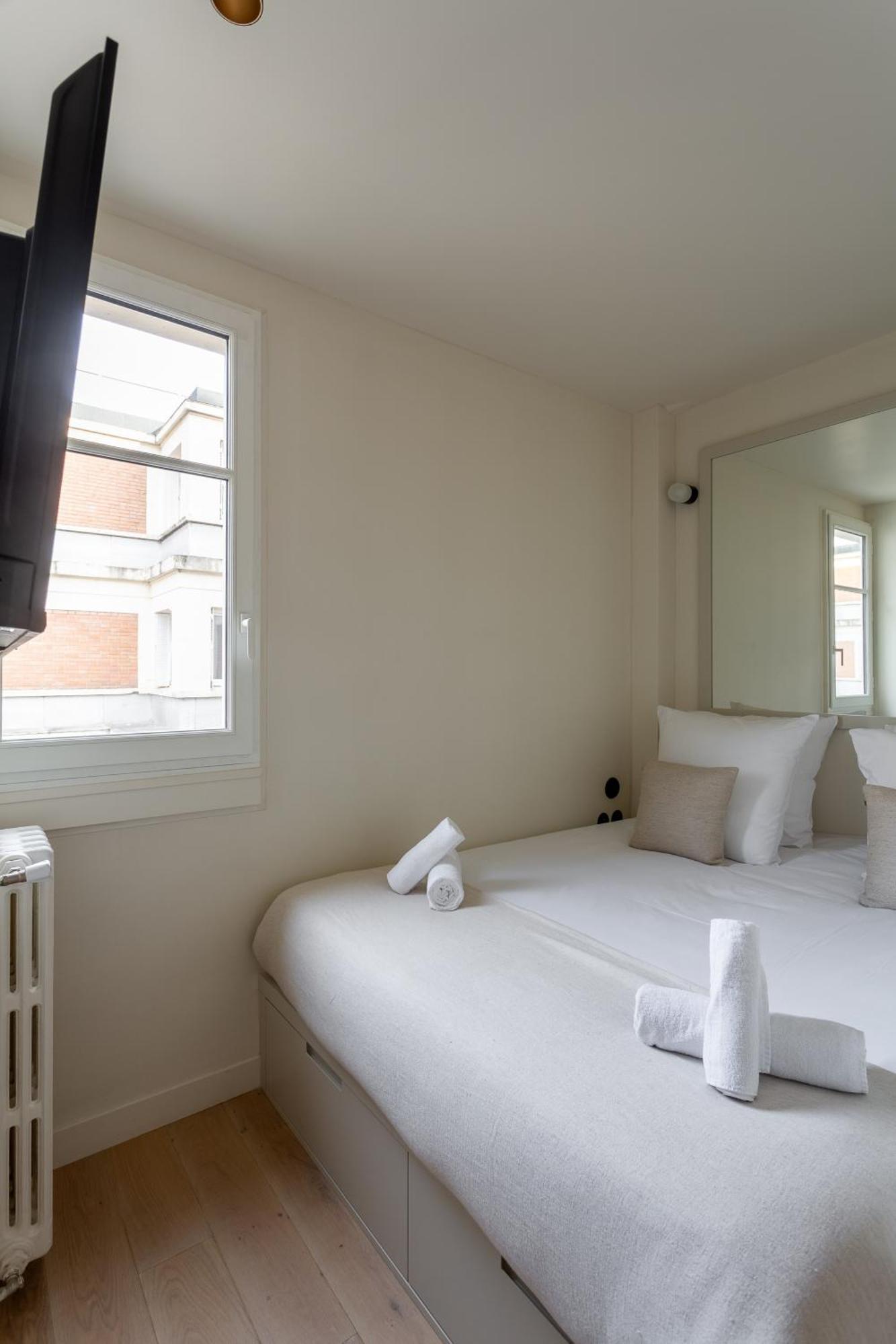The Carla Suite Eiffel Tower View Paris Dış mekan fotoğraf